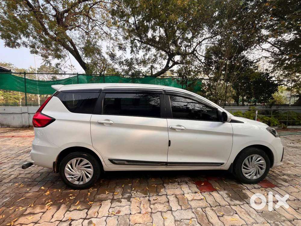 Maruti Suzuki Ertiga 2022-2023 Vxi Cng, 2023, Cng & Hybrids