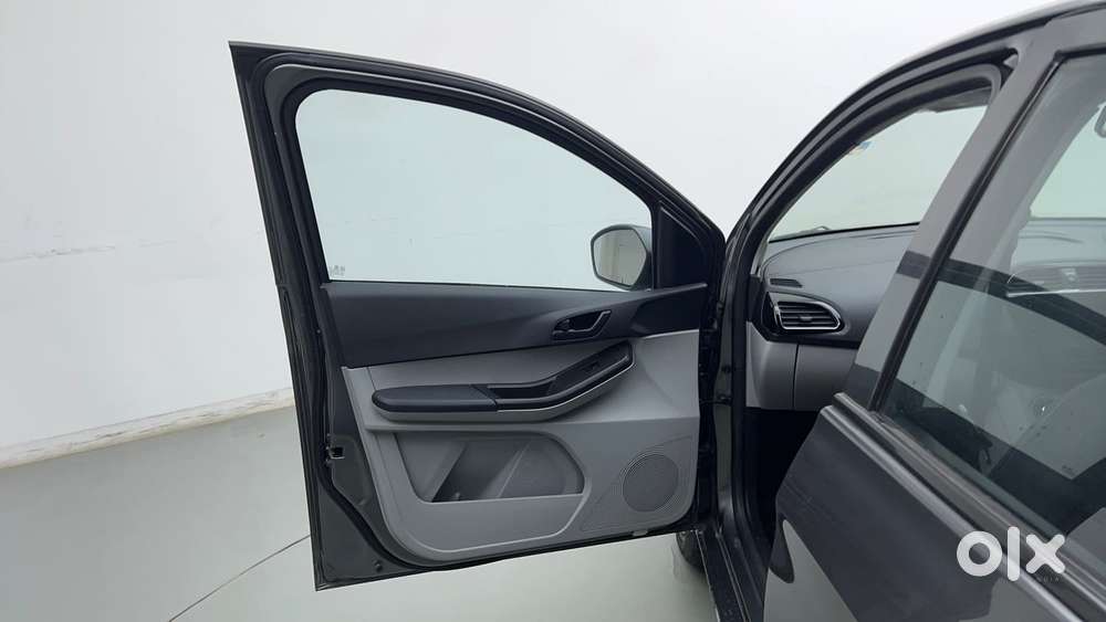 Tata Tiago 1.2 Revotron Xt Option, 2022, Petrol