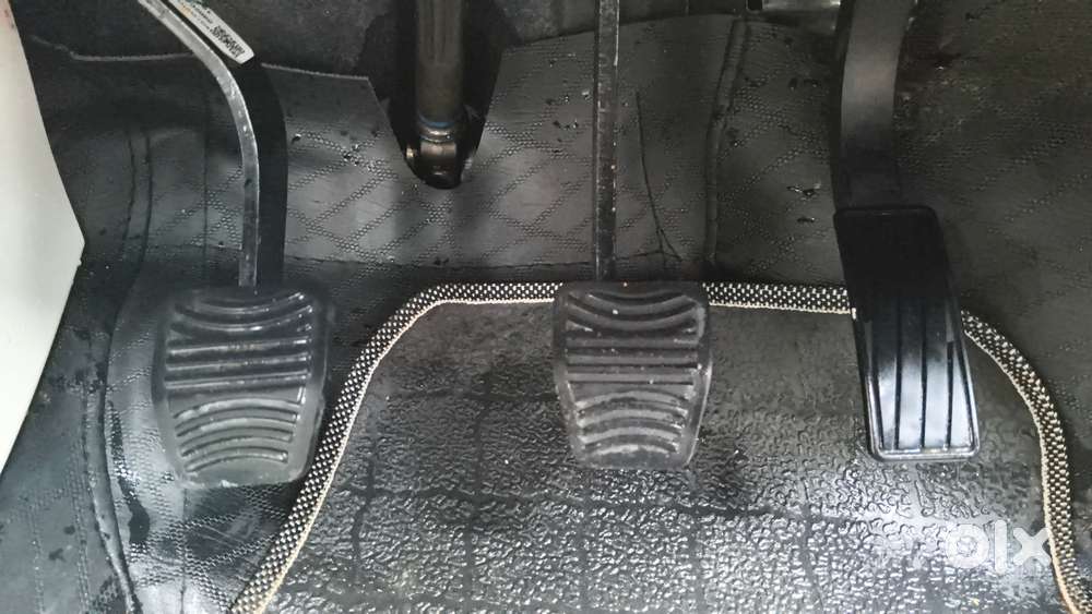 Mahindra Xuv 3xo Ax5 Pm Mt, 2025, Petrol