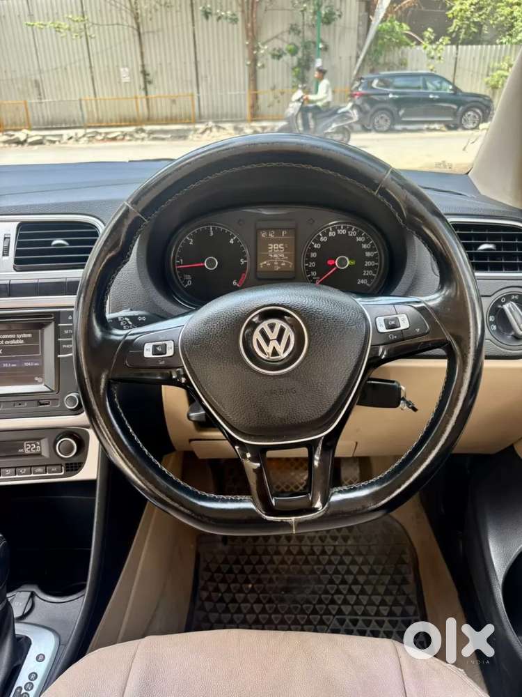 Volkswagen Ameo 1.5 Tdi Highline At 16 Alloy, 2018, Diesel