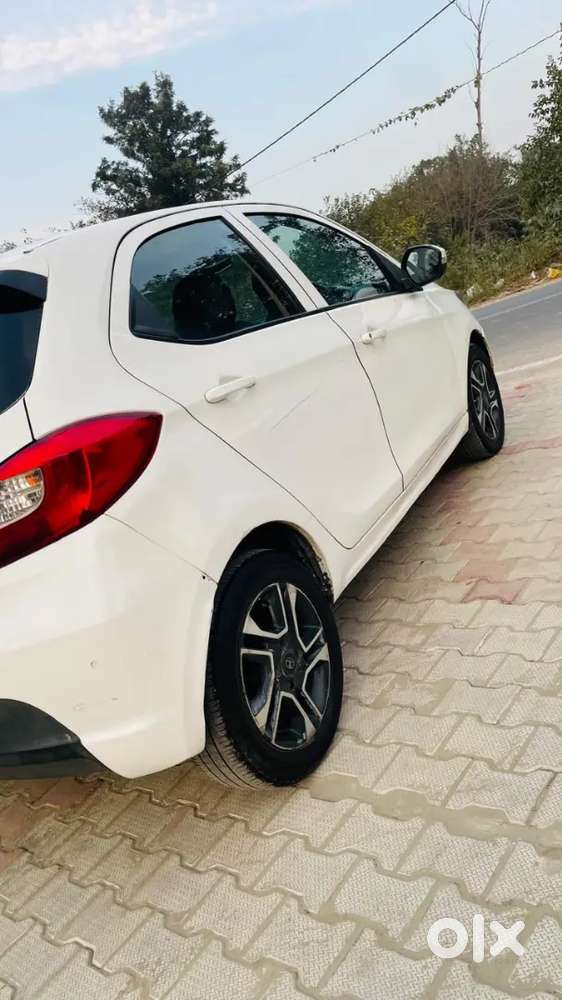 2020-automatic ,tiago ,1st Owner, Cng On Paper, Top Model, Cng