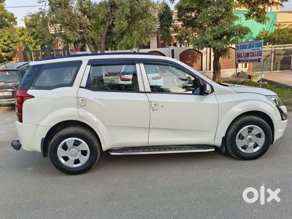 Mahindra Xuv500 2017 Diesel 70000 Km Driven