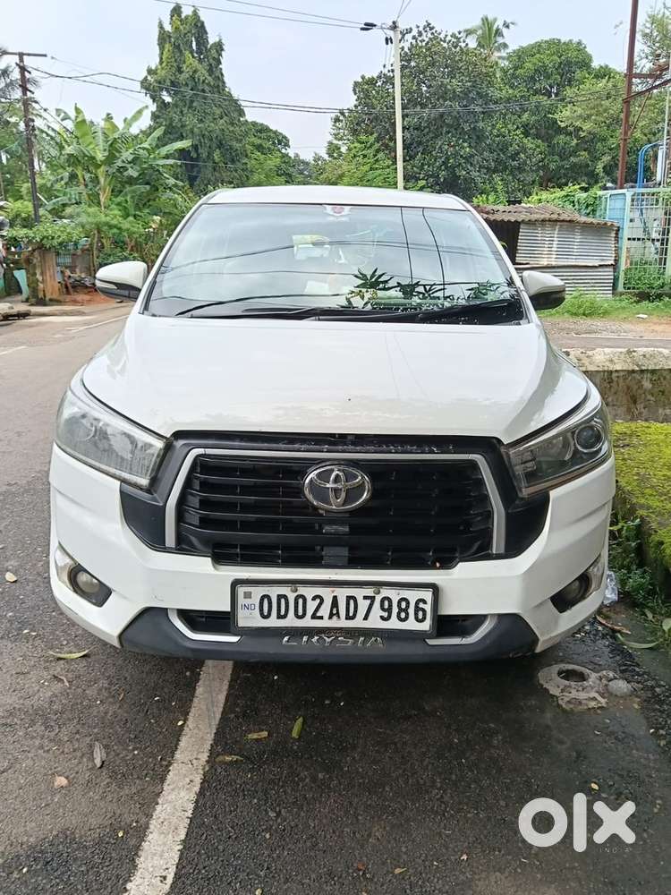 Toyota Innova Crysta 2016