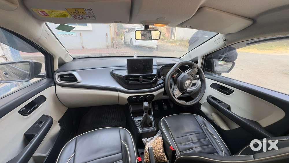 Tata Altroz Xe 2024