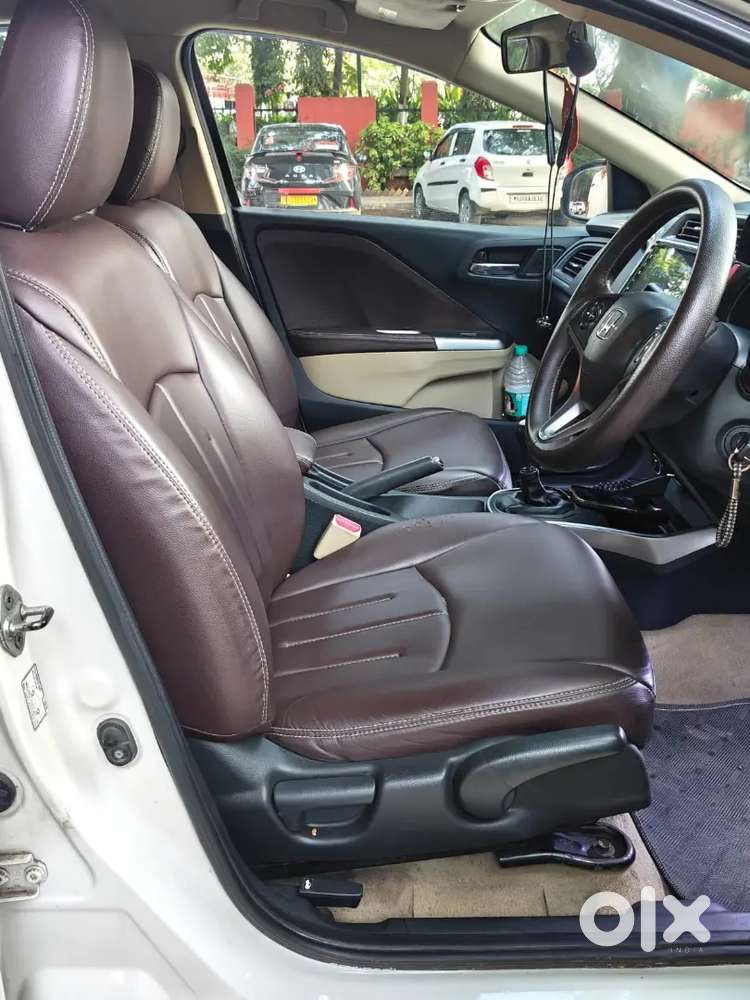 Honda City 1.5 V 2014