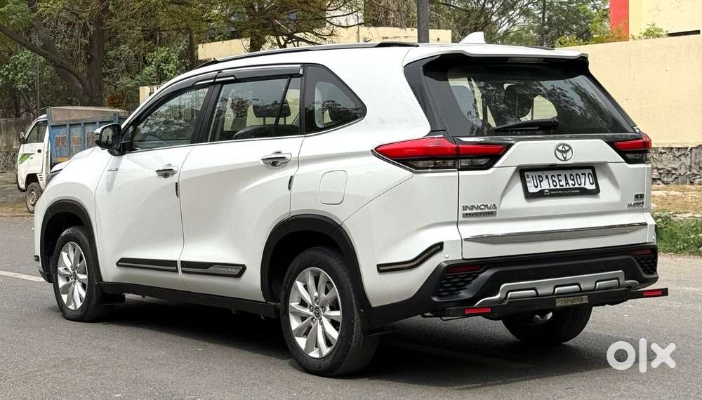 Toyota Innova Hycross 2.0 Vx Hybrid 7 Str, 2024, Petrol