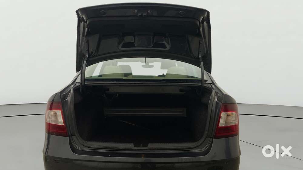 Skoda Rapid 1.0 Style At, 2021, Petrol