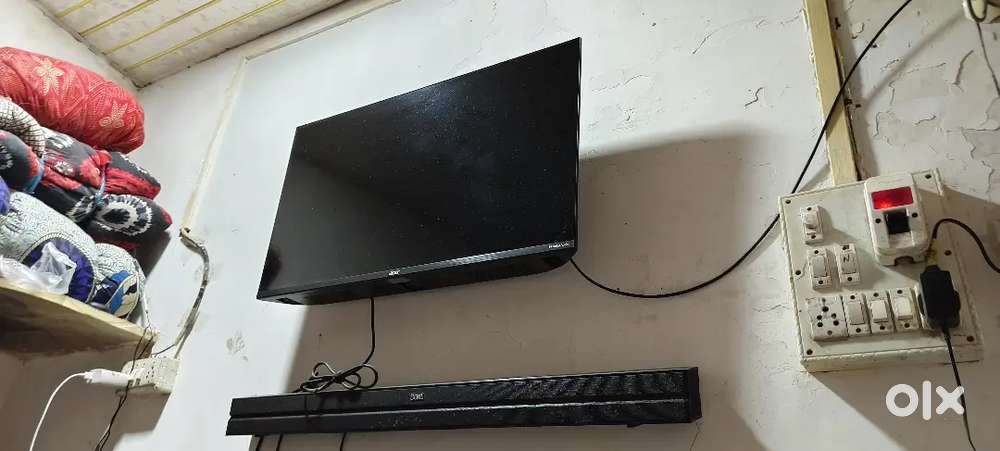 QLed tv 32nich and sounds bar