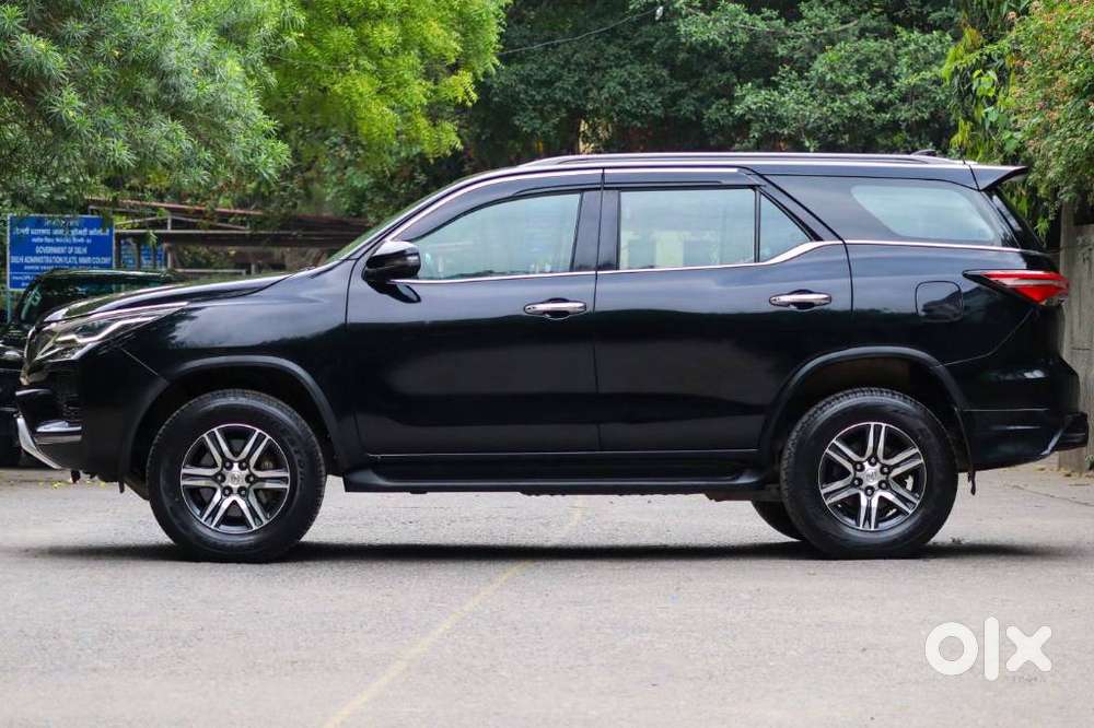 Toyota Fortuner 4x2 At 2.7 Petrol, 2022, Petrol