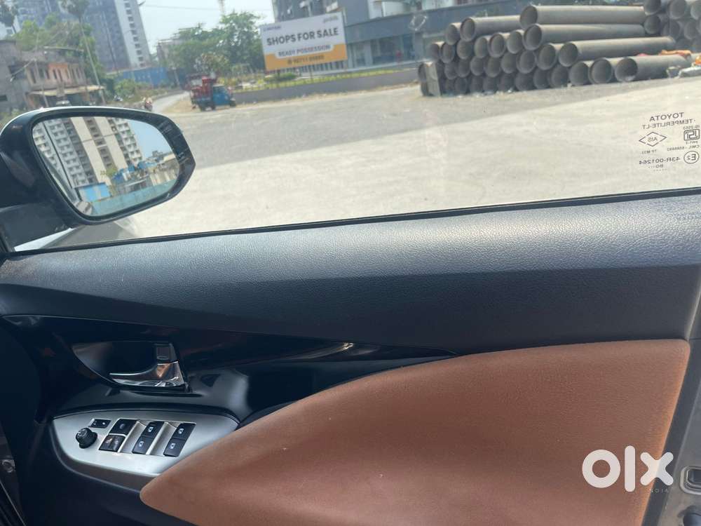 Toyota Innova Crysta 2.8z Automatic, 2017, Diesel