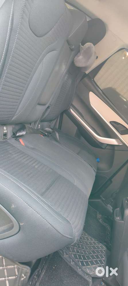 Mahindra Xuv700 2.2 Ax 7 Diesel Mt Str, 2024, Diesel