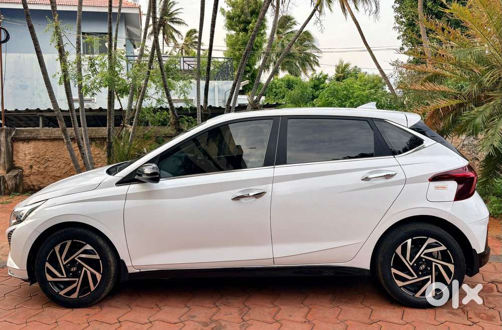 Hyundai I20 Asta 1.2 O With Sunroof, 2023, Petrol