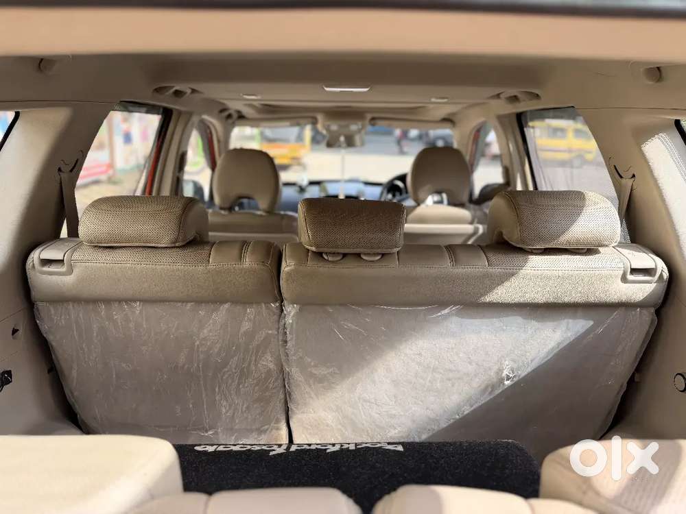 Mahindra Xuv500 W10 Top Model