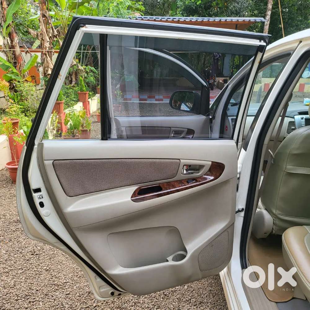 Toyota Innova 2.0 Vx 2013