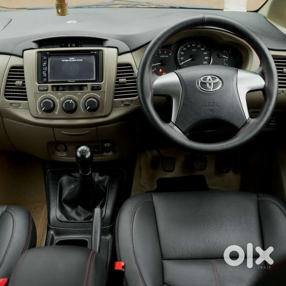 Toyota Innova 2.5 G (diesel) 8 Seater, 2015, Diesel