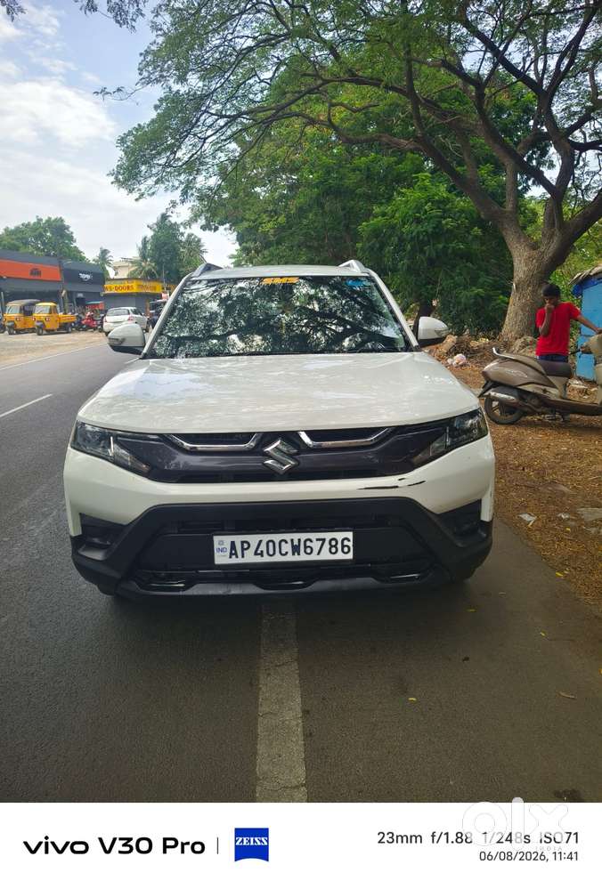 Maruti Suzuki Brezza 1.5 Lxi Smart Hybrid, 2024, Petrol