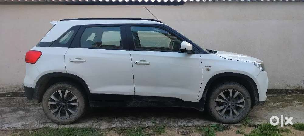 Maruti Suzuki Brezza Automatic 2018 Diesel 108000 Km Driven For Sale