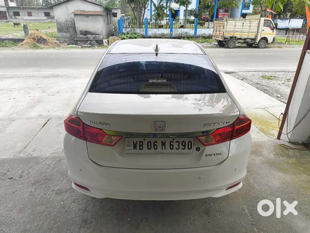 Honda City 1.5 V-mt I-vtec 2016 Tax Paid Upto 2031 For Sale.