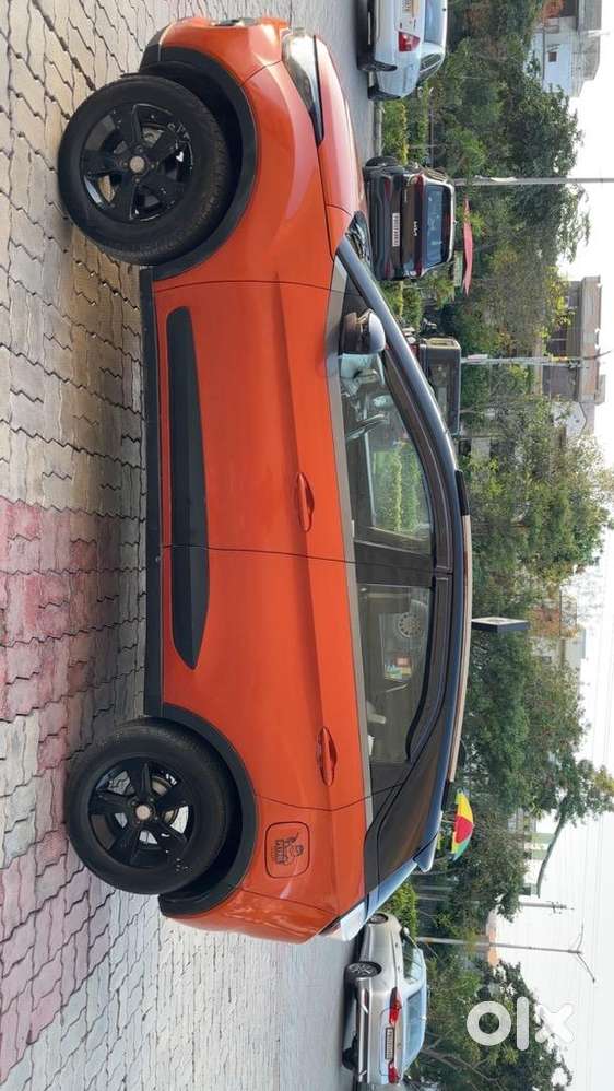 Tata Nexon Xza+ (top Model)  Automatic  Petrol  Well Maintained