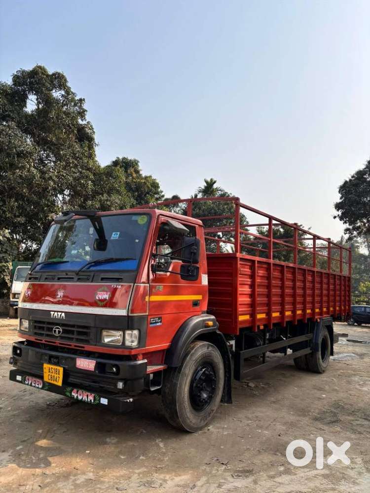Tata Safari Accomplished Plus Dual Tone, 2024, Diesel