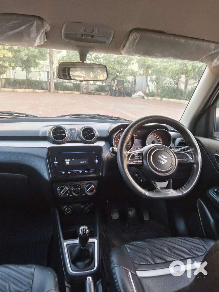 Maruti Suzuki Swift Vxi + Manual, 2022, Petrol