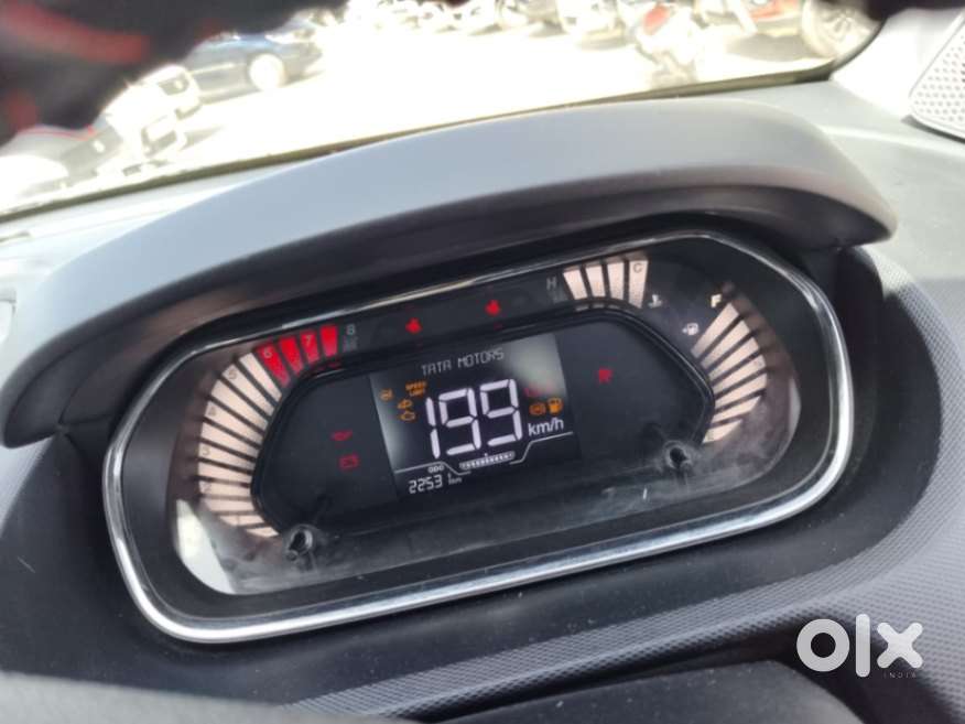 Tata Tiago 1.2 Revotron Xt (o), 2023, Petrol