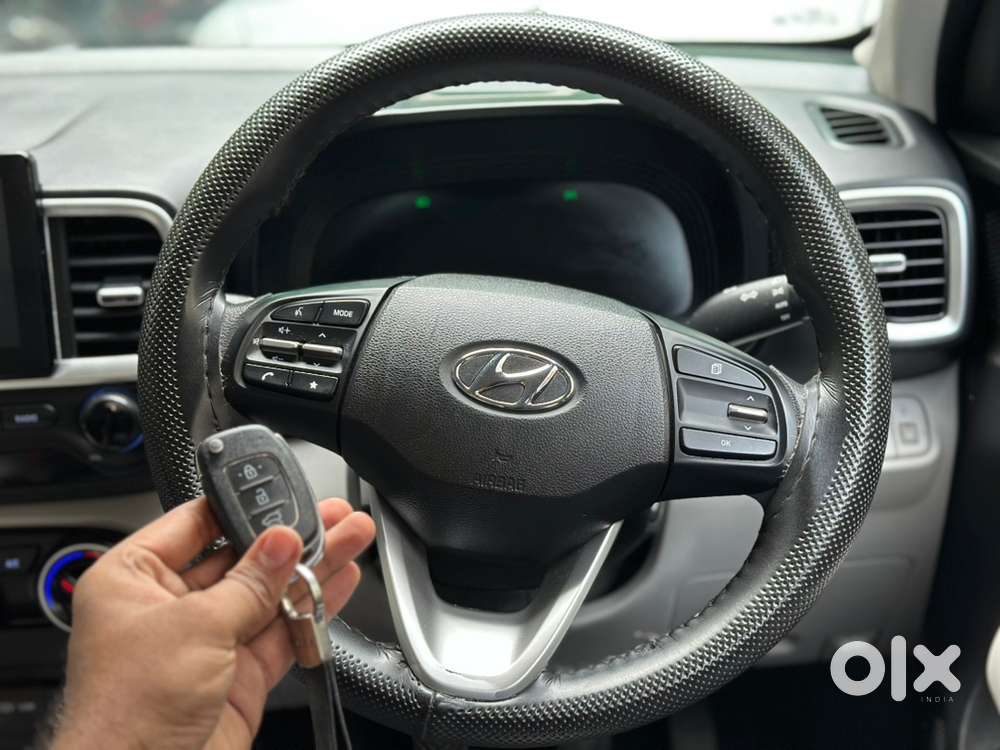 Hyundai Venue Petrol 2023