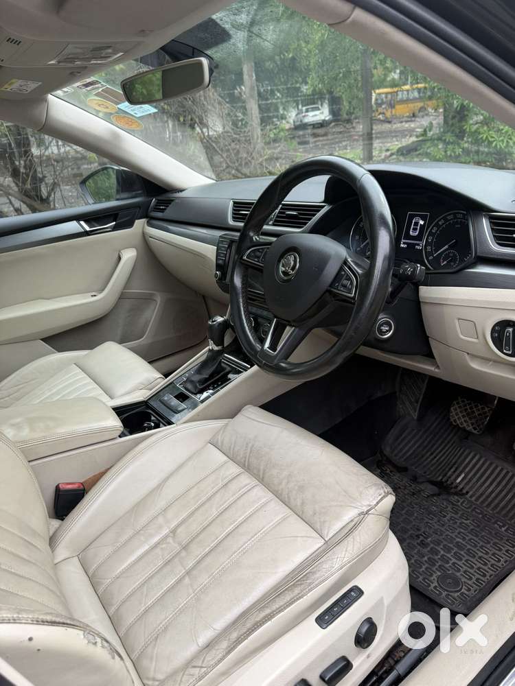Skoda Superb Style 1.8 Tsi At, 2017, Petrol