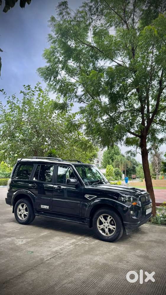 Mahindra Scorpio S10 Automatic 4x4