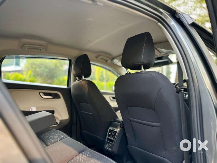 Tata Altroz 1.2 Xza Plus, 2023, Petrol