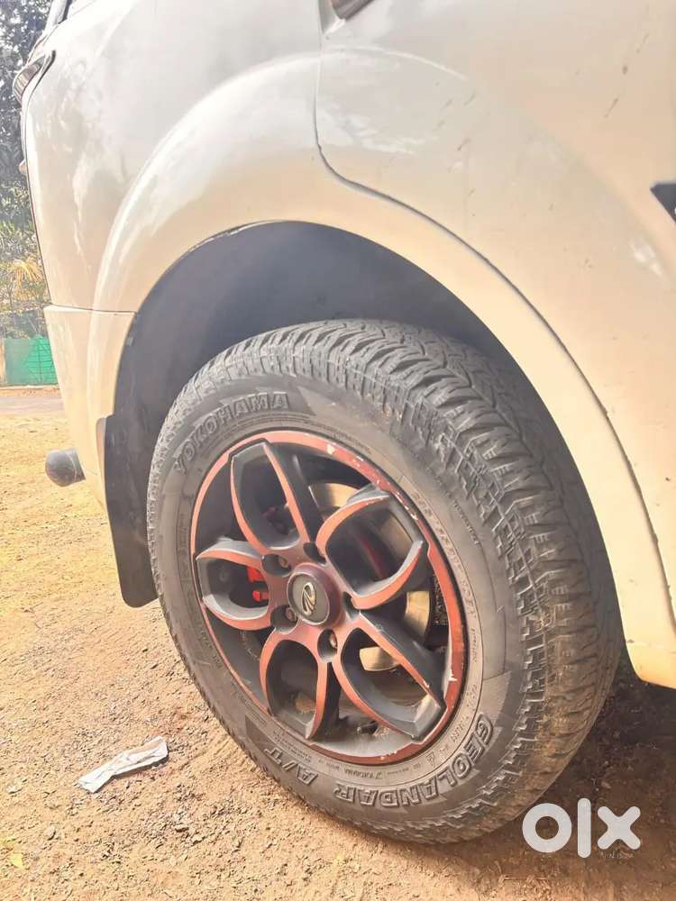 Mahindra Xuv500 2017 Diesel 65000 Km Driven