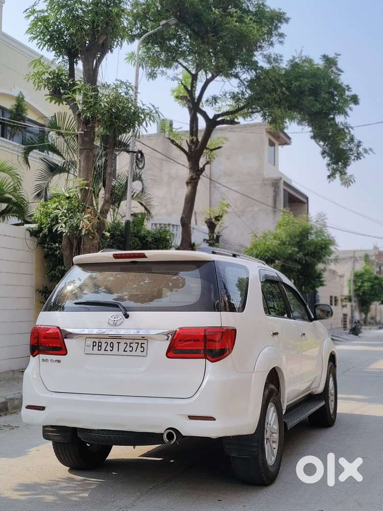 Toyota Fortuner 2.5 4x2 Mt Trd Sportivo, 2014, Diesel