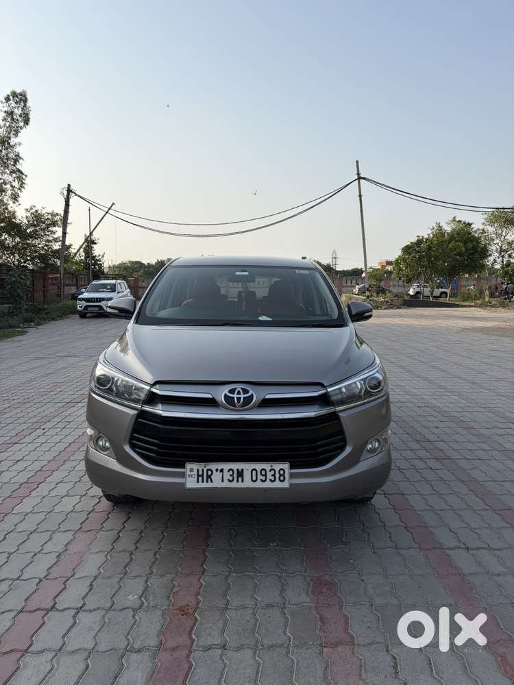 Toyota Innova Crysta 2.4 Vx Mt 8s, 2017, Diesel