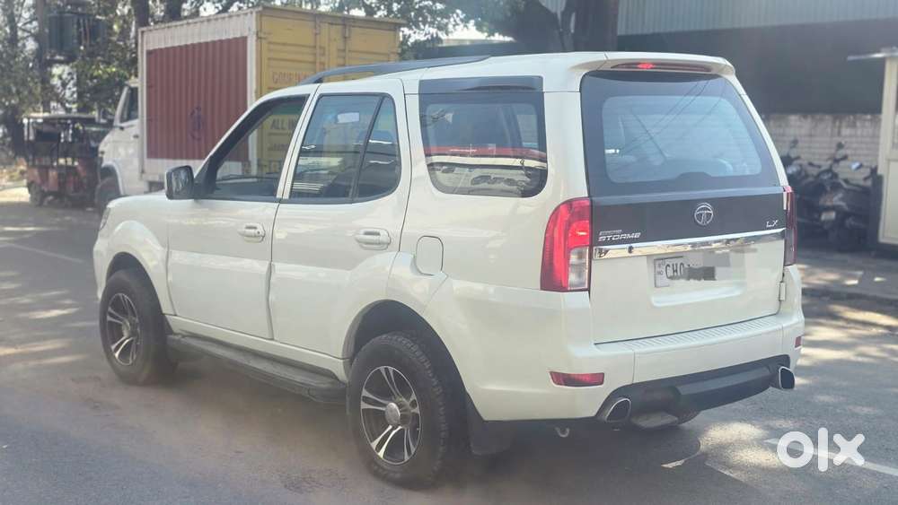 Tata Safari Storme, 2015, Diesel