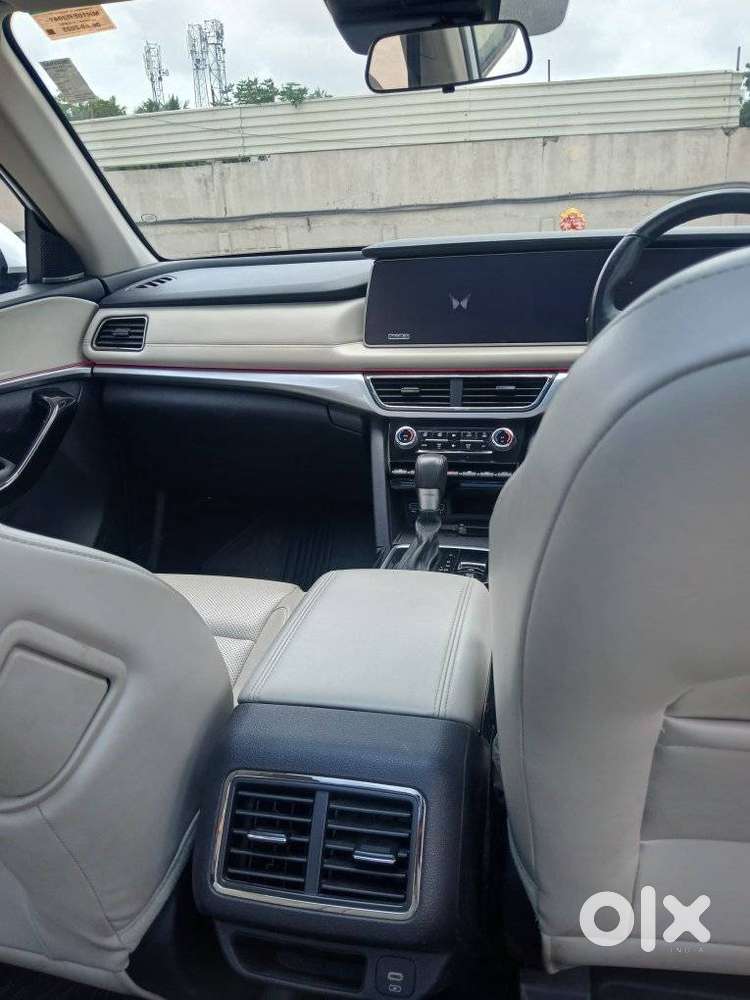 Mahindra Xuv700 2.2 Ax 7 Diesel At Str, 2025, Diesel