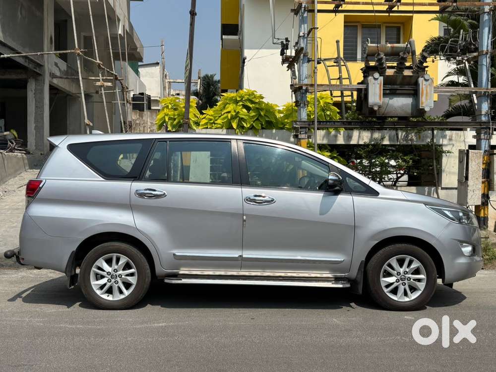 Toyota Innova Crysta