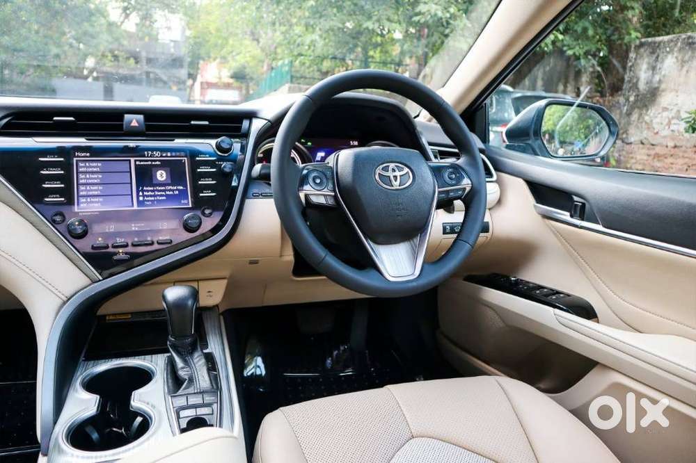 Toyota Camry Hybrid, 2020, Petrol
