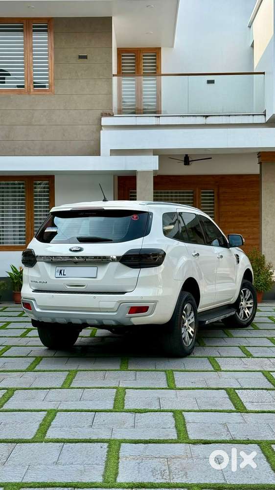 Ford Endeavour 2.2 Titanium At 4x2, 2017, Diesel