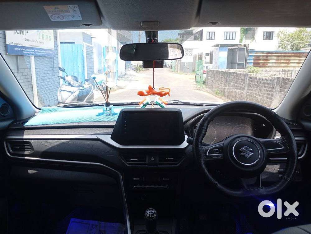 Maruti Suzuki Brezza 1.5 Vxi Smart Hybrid, 2023, Petrol