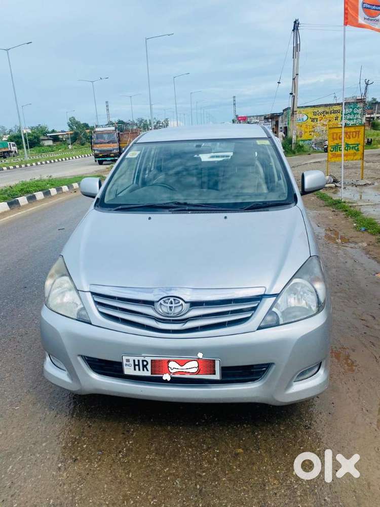 Toyota Innova 2009-2011 2.0 G4 Petrol 8-seater, 2011, Diesel