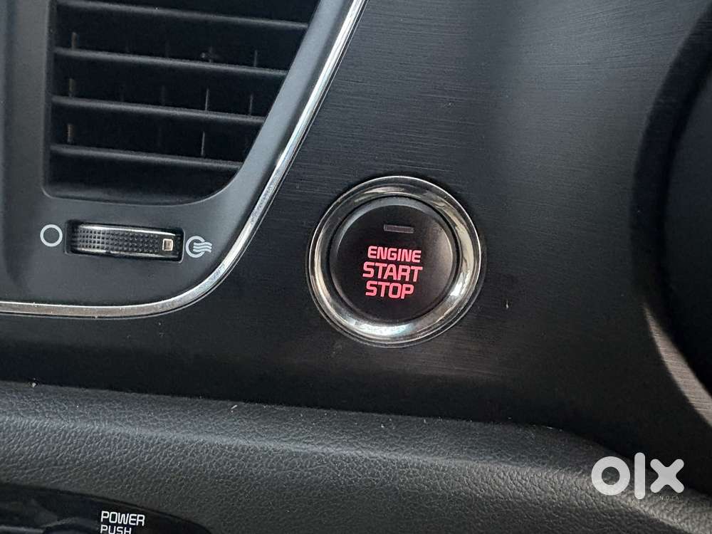 Kia Carnival Premium, 2021, Diesel