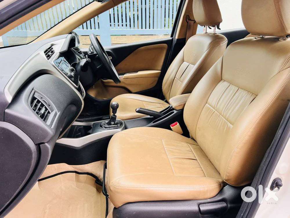 Honda City 1.5 V 4th Gen I-vtec Mt, 2016, Petrol