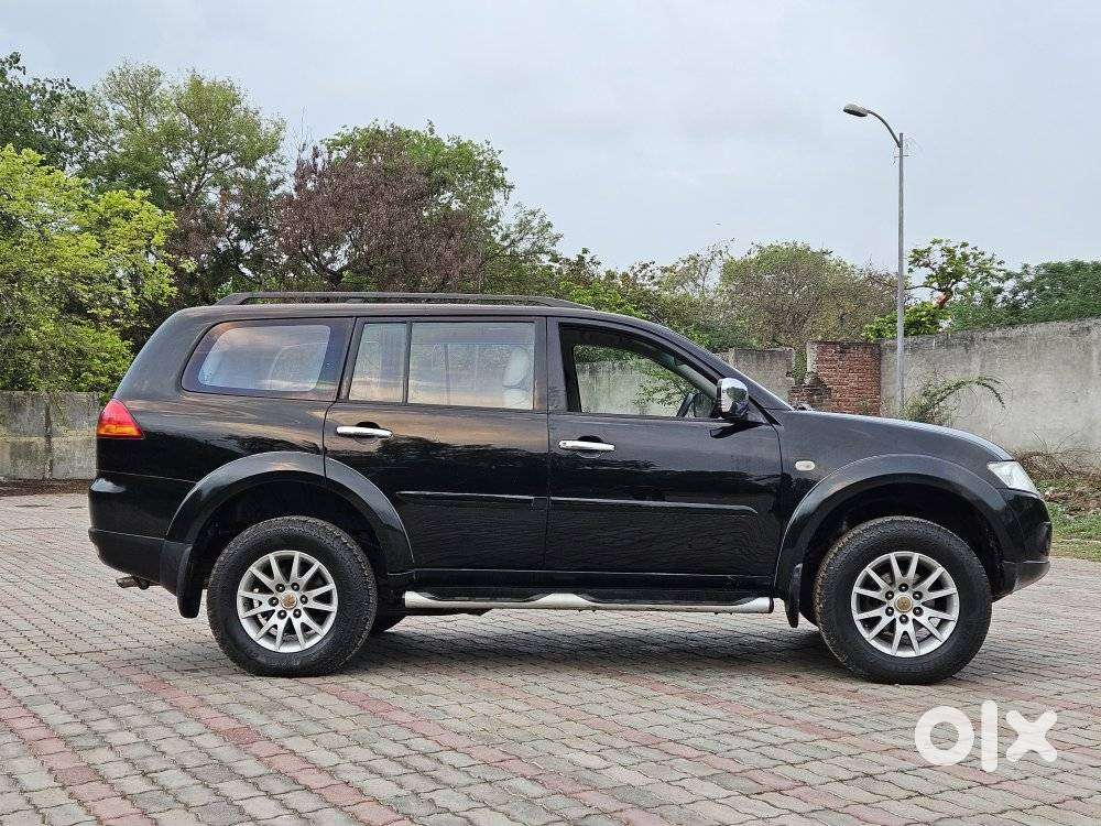 Mitsubishi Pajero Sport 2.5 Manual, 2012, Diesel