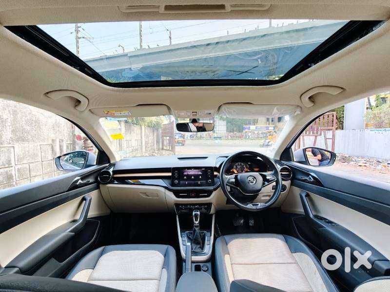 Skoda Slavia Style 1.0l Tsi At, 2023, Petrol