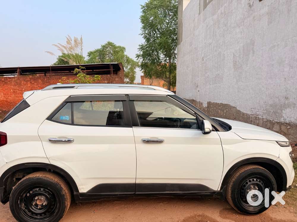 Vanue 2021 Petrol
