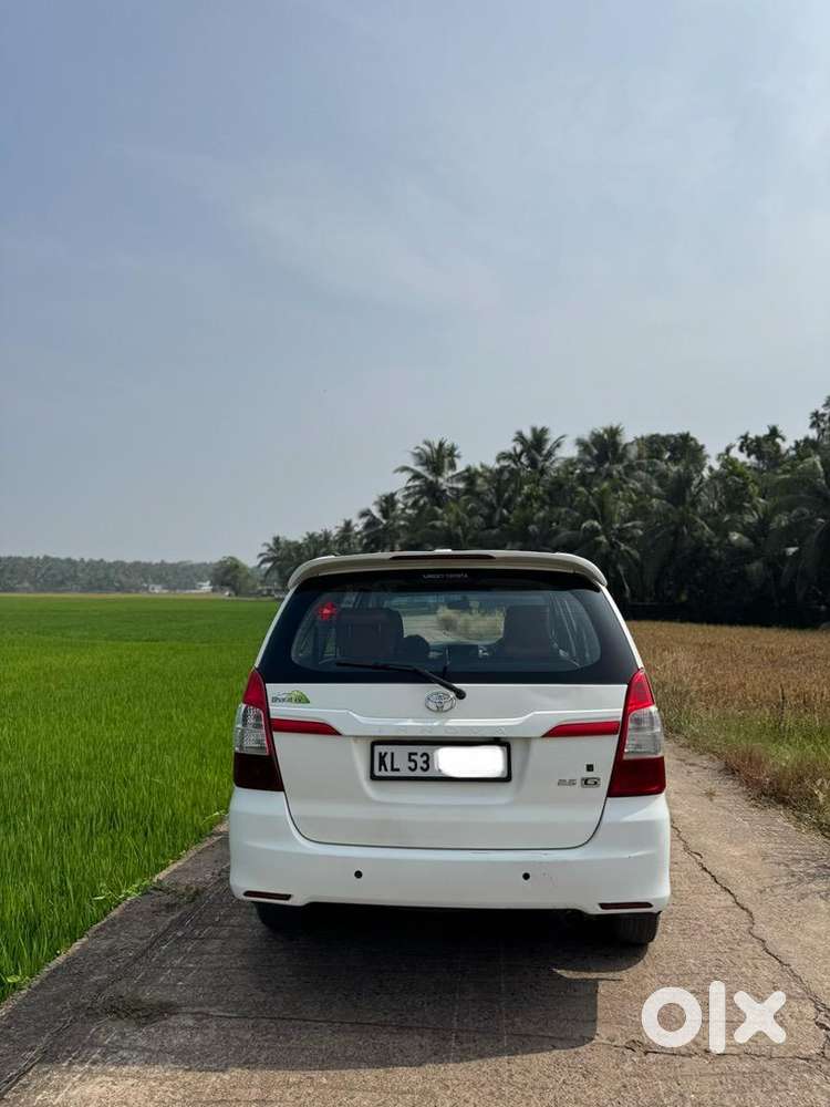 Toyota Innova 2015 Diesel Well Maintained