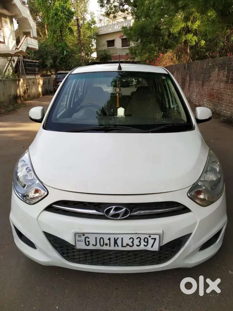 Hyundai I10 1.2 Top Model Automatic 2011 Petrol / Cng  Well Maintained