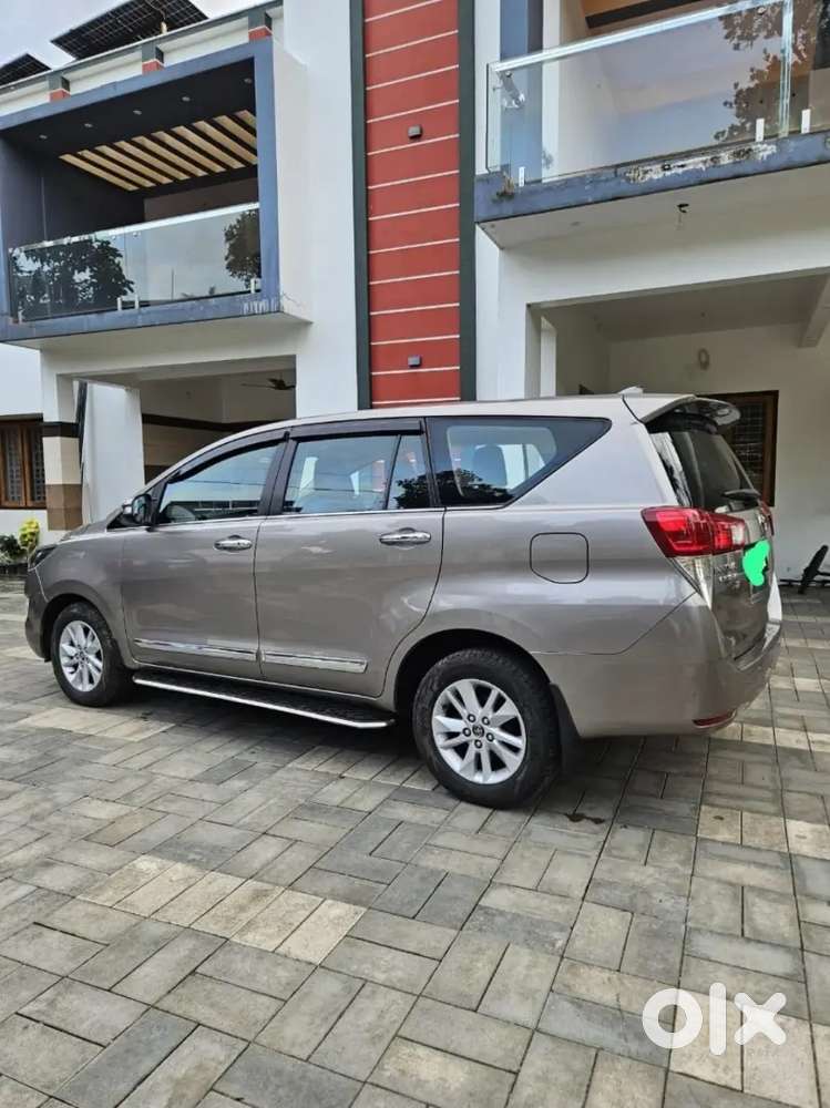 Toyota Innova Crysta Mt 2017... Single Owned.. Price Nagotioble