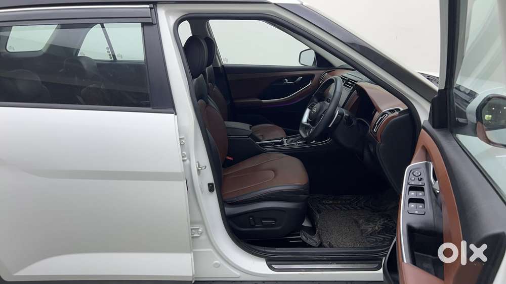 Hyundai Alcazar 2.0 Signature (o) Petrol At 6 Str, 2022, Petrol