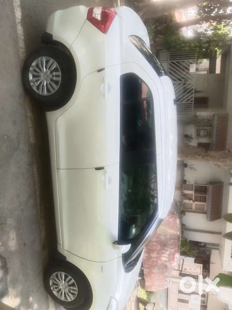 Maruti Suzuki Swift Dzire 2015